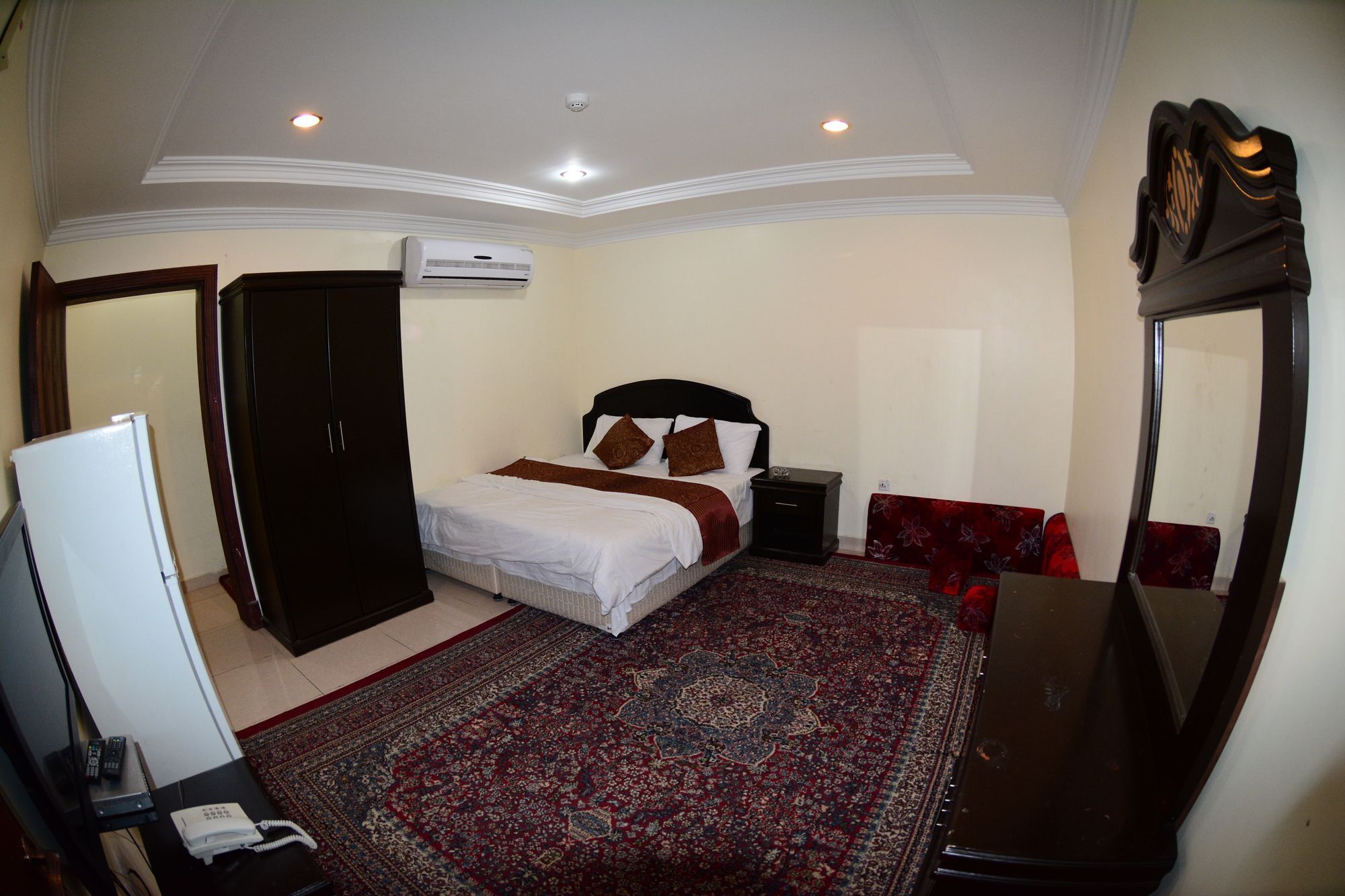 Al Eairy Apartment- Dammam 3 Al Mubarakiyah Buitenkant foto